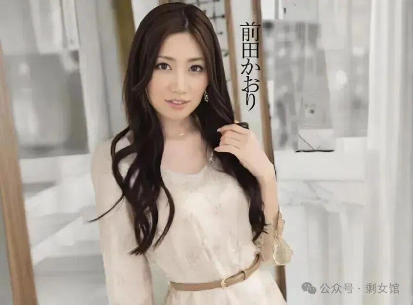 摆摊后，全城大哥都来给我打下手